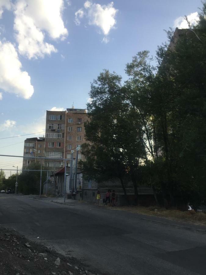 Massiv Apt يريفان المظهر الخارجي الصورة
